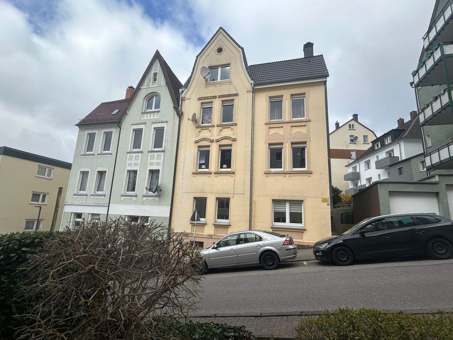 TOP-Modernisiertes 4-Familienhaus mit Balkonen und Garten im Stadtzentrum von Lüdenscheid…, 58509 Lüdenscheid