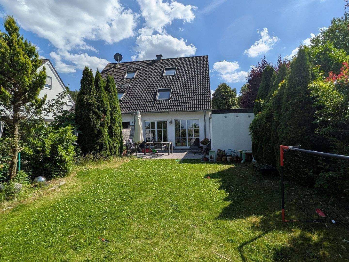 Familienfreundlich, zentral, ruhig – Modernes REH in Wattenscheid-Mitte, 44866 Bochum (Günnigfeld Leithe Sevinghausen Wattenscheid Westenfeld)