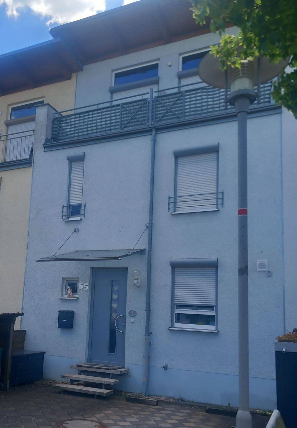 Niedrigenergiehaus: Gepfl. RMH mit Pultdach, Wfl. 128,45 m, 5 Zimmer, 3 Etagen, mit Dachterrasse, nahe des Rothsee, mit guter Infrastruktur., 91161 Hilpoltstein