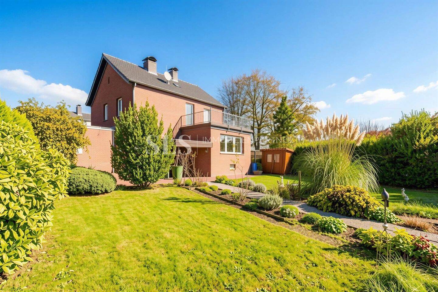 Familienfreundliches Zweifamilienhaus mit großem Garten und viel Potenzial, 45663 Recklinghausen
