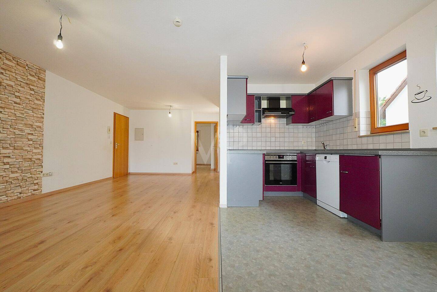 Lichtdurchfluteter Wohntraum mit großem Südbalkon in Vellberg, 74541 Vellberg