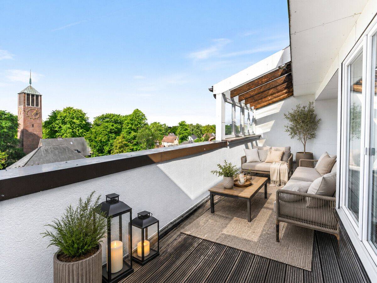 Ein Zuhause über den Dächern- hell, offen und mit zwei Dachterrassen, 22547 Hamburg (Altona Bahrenfeld Eidelstedt Lurup)
