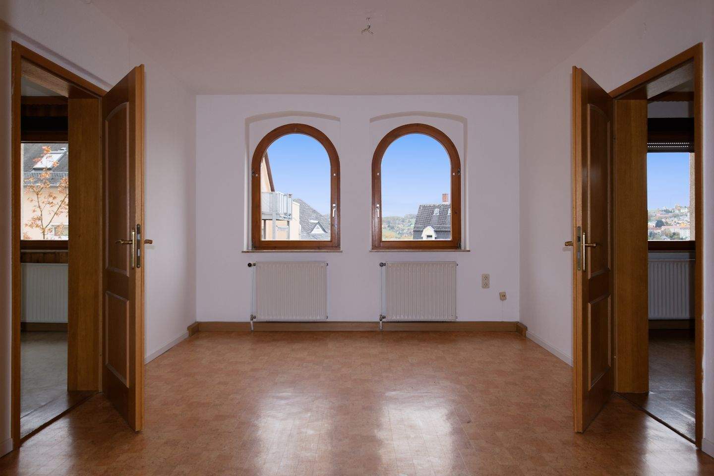 Große Wohnung mit Einbauküche und Gartennutzung, 7973 Greiz