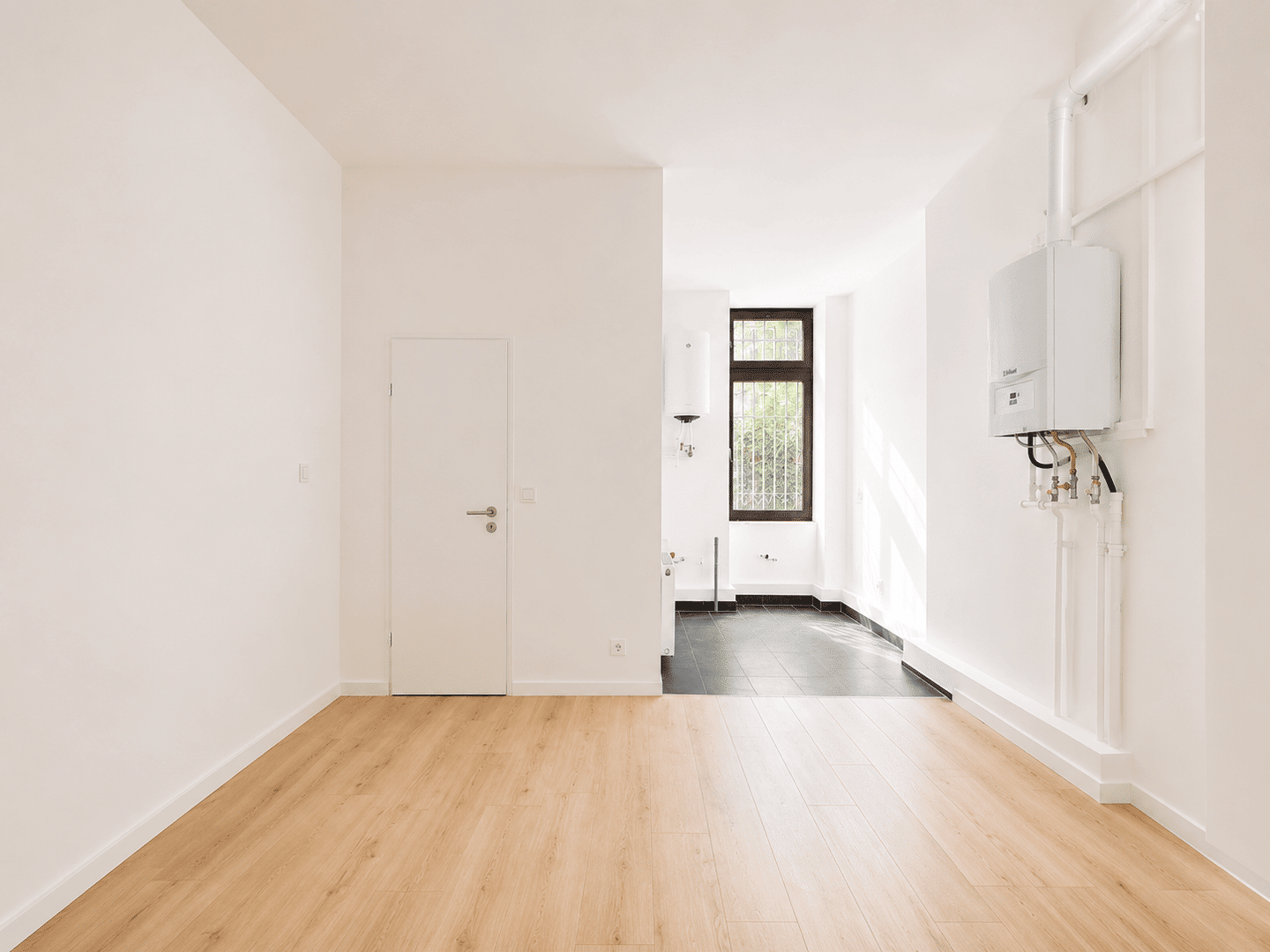 Erstbezug nach Kernsanierung – lichtdurchflutete 3-Zimmer-Whg, 60 m², mod. Bad & offene EBK, 10589 Berlin (Charlottenburg-Wilmersdorf Charlottenburg Kolonie Gerickes Hof)