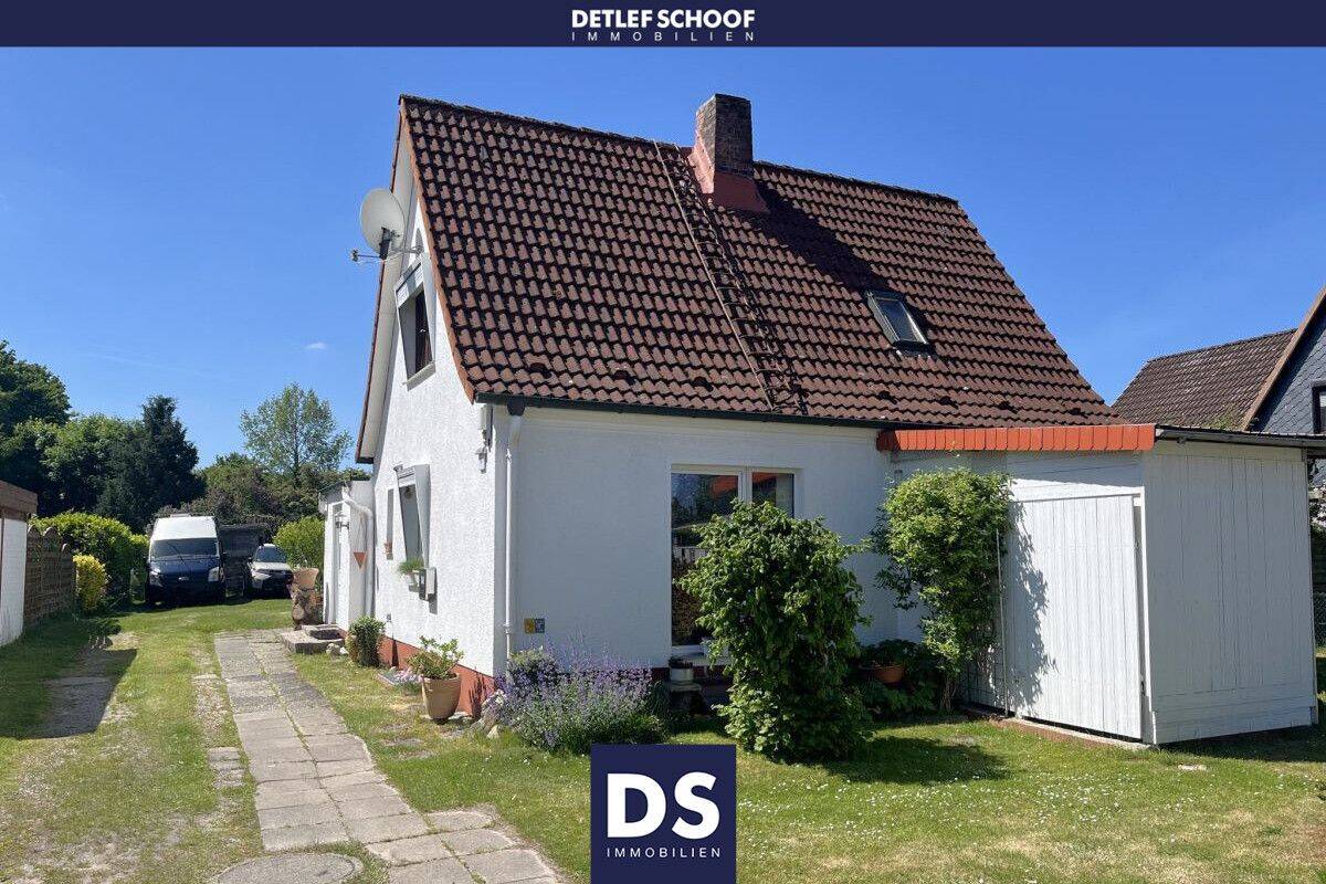 Täglich Ferien von der Stadt – kleines EFH mit großem Garten in Flemhude, 24107 Quarnbek (Suchsdorf)