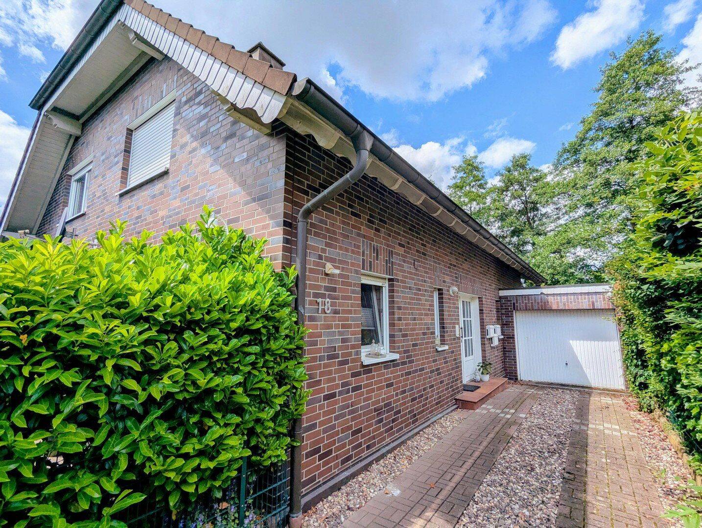 Grosszügiges EFH mit Einliegerwohnung, 40764 Langenfeld (Rhld.)