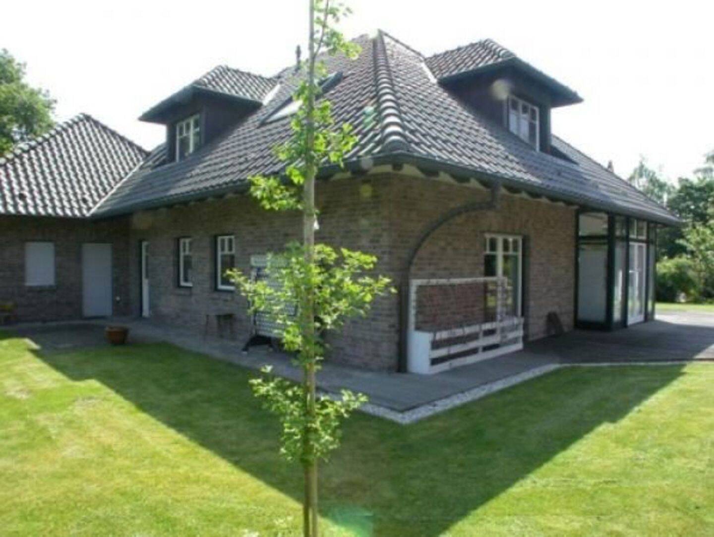 Kleve-Rindern: Miete/Mietkkauf! gut ausgestattete, freistehende Immobilie in guter Wohnlage, Doppelgarage, Garten, 47533 Kleve