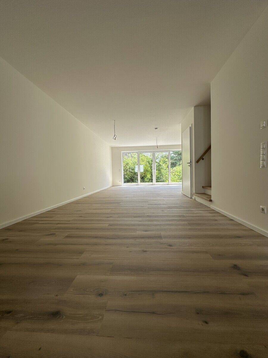 NEUBAU – Reihenmittelhaus mit Terrasse, Carport, Schuppen und Wallbox!, 26125 Oldenburg (Oldb) (Donnerschwee Etzhorn Nadorst Ofenerdiek Ohmstede)
