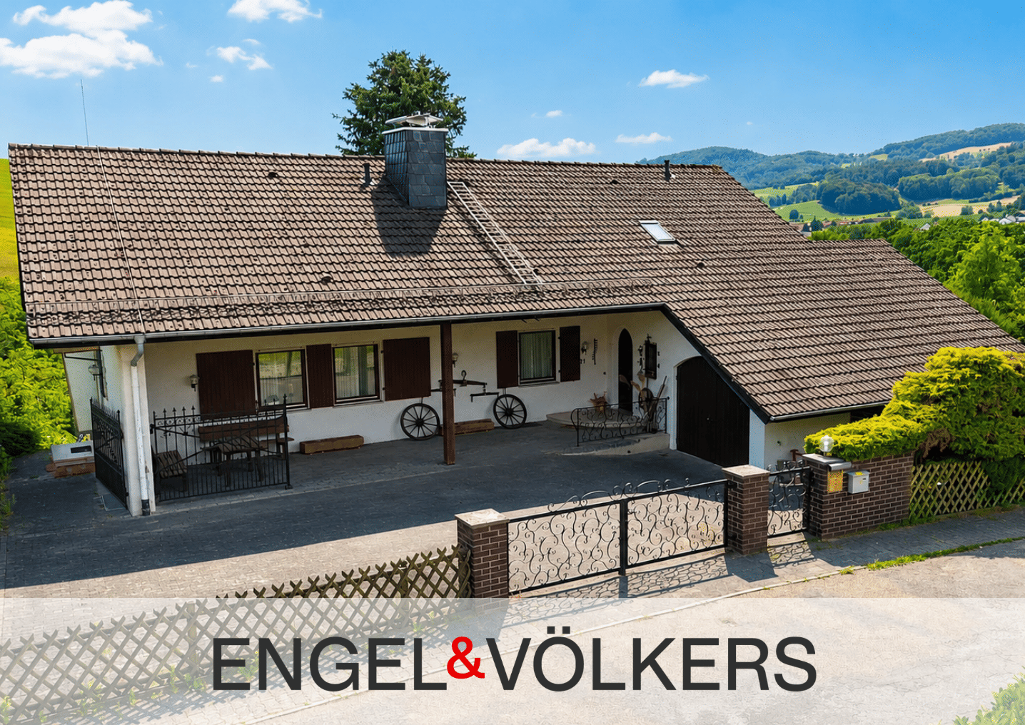 Wohnen mit Weitblick – Charmantes Einfamilienhaus mit Indoor-Pool und außergewöhnlichem Potenzial, 64385 Reichelsheim (Odenwald)