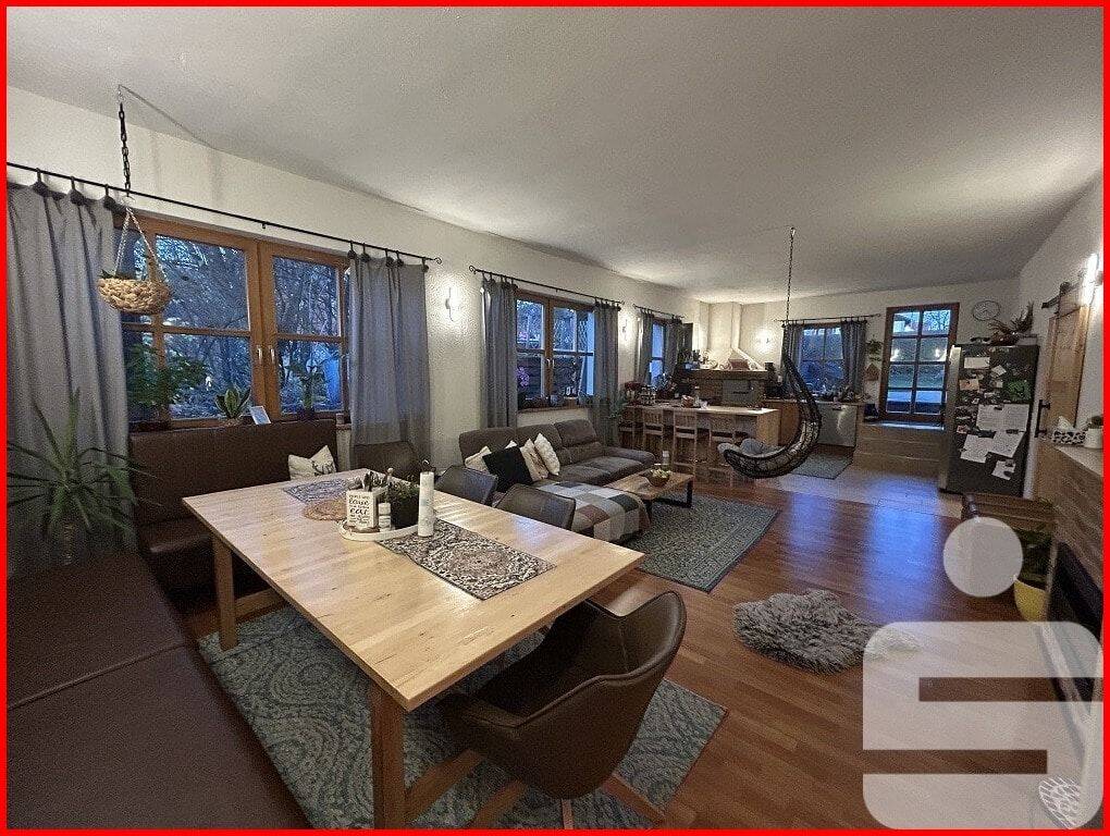 Einfamilienhaus mit Einliegerwohnung in 94065 Waldkirchen, 94065 Waldkirchen