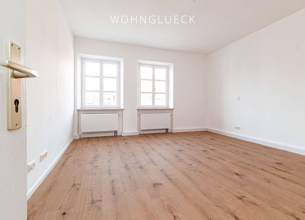 4,5-ZI.-ALTBAUWOHNUNG MIT BALKON UND STELLPLATZ, 86647 Buttenwiesen