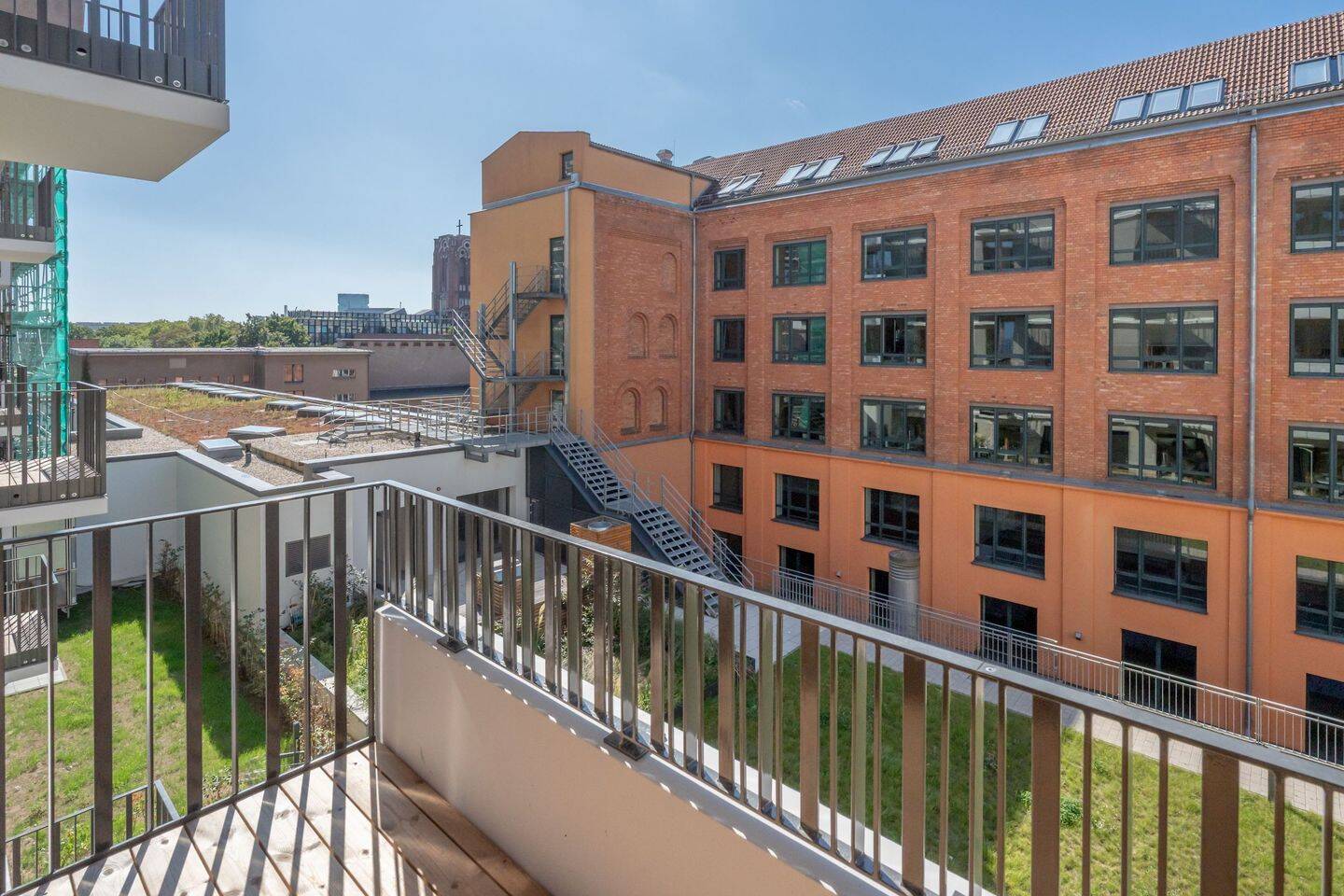 Erstbezug * 3 Zi. Wohnung im 2.OG * Gäste-WC * Balkon * TG Stellplatz, 10249 Berlin (Friedrichshain-Kreuzberg Friedrichshain Prenzlauer Berg)