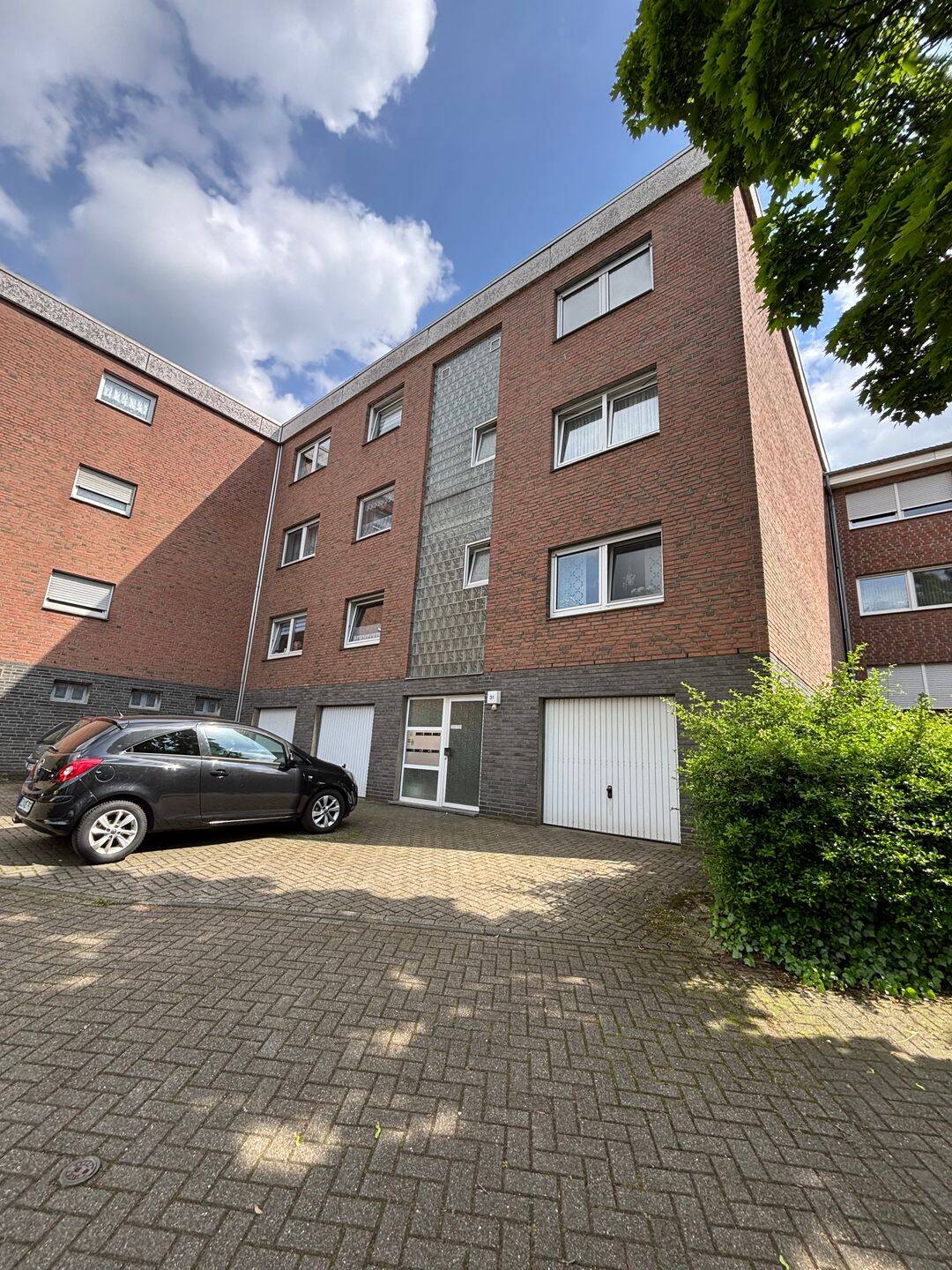 WBS zwingend erforderlich !!! schöne 2 Zimmer Wohnung mit Balkon im Herzen von Hiesfeld, 46539 Dinslaken