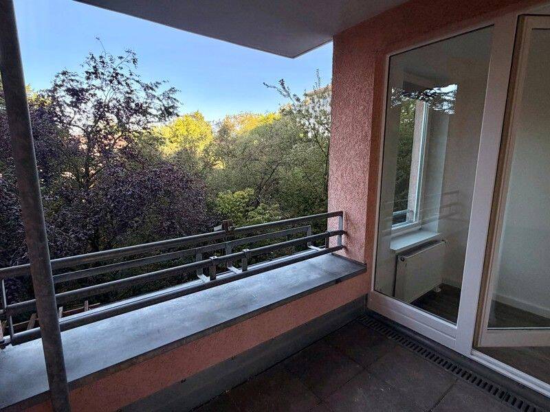 Schöne und geräumige 2 Zimmerwohnung mit Balkon ins Grüne, 12305 Berlin (Tempelhof-Schöneberg Buckow Lichtenrade)