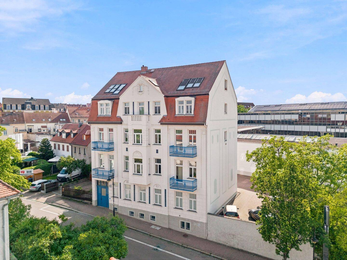 Seltene Investmentchance mit 740m²: Komplett aufgeteiltes Wohn- und Geschäftshaus aus einer Hand erwerben, 1587 Riesa