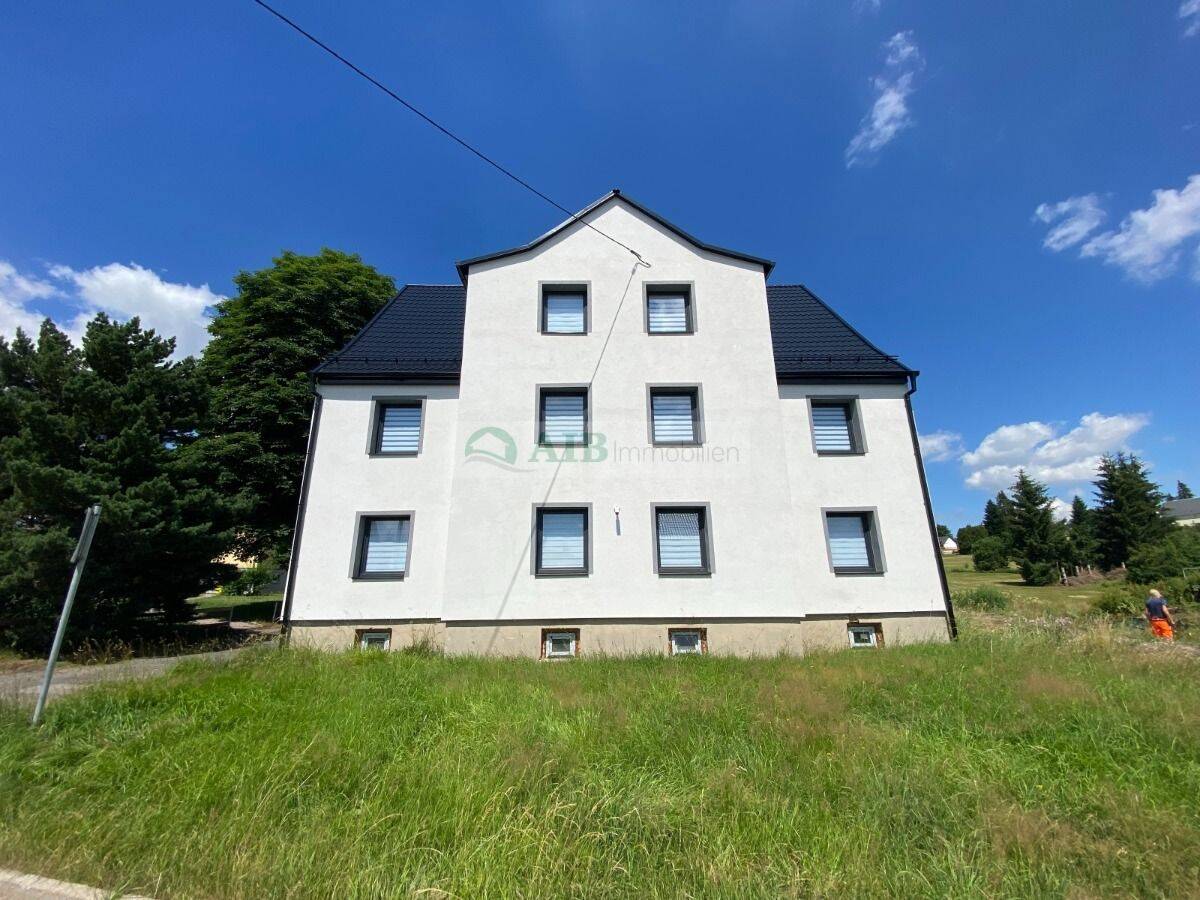 Erstbezug nach aufwendiger Sanierung, Einbauküche, weitere Wohnungen im Haus verfügbar, 9496 Marienberg