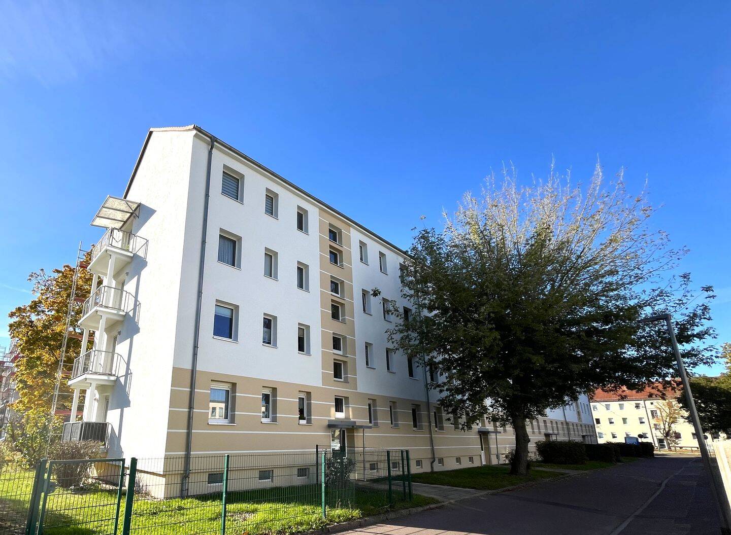 Top-Angebot: bis 30.06. anmieten und den 1. Monat kaltmietfrei wohnen!, 6130 Halle (Saale) (Ammendorf-Beesen Damaschkestraße Dieselstraße Südstadt)