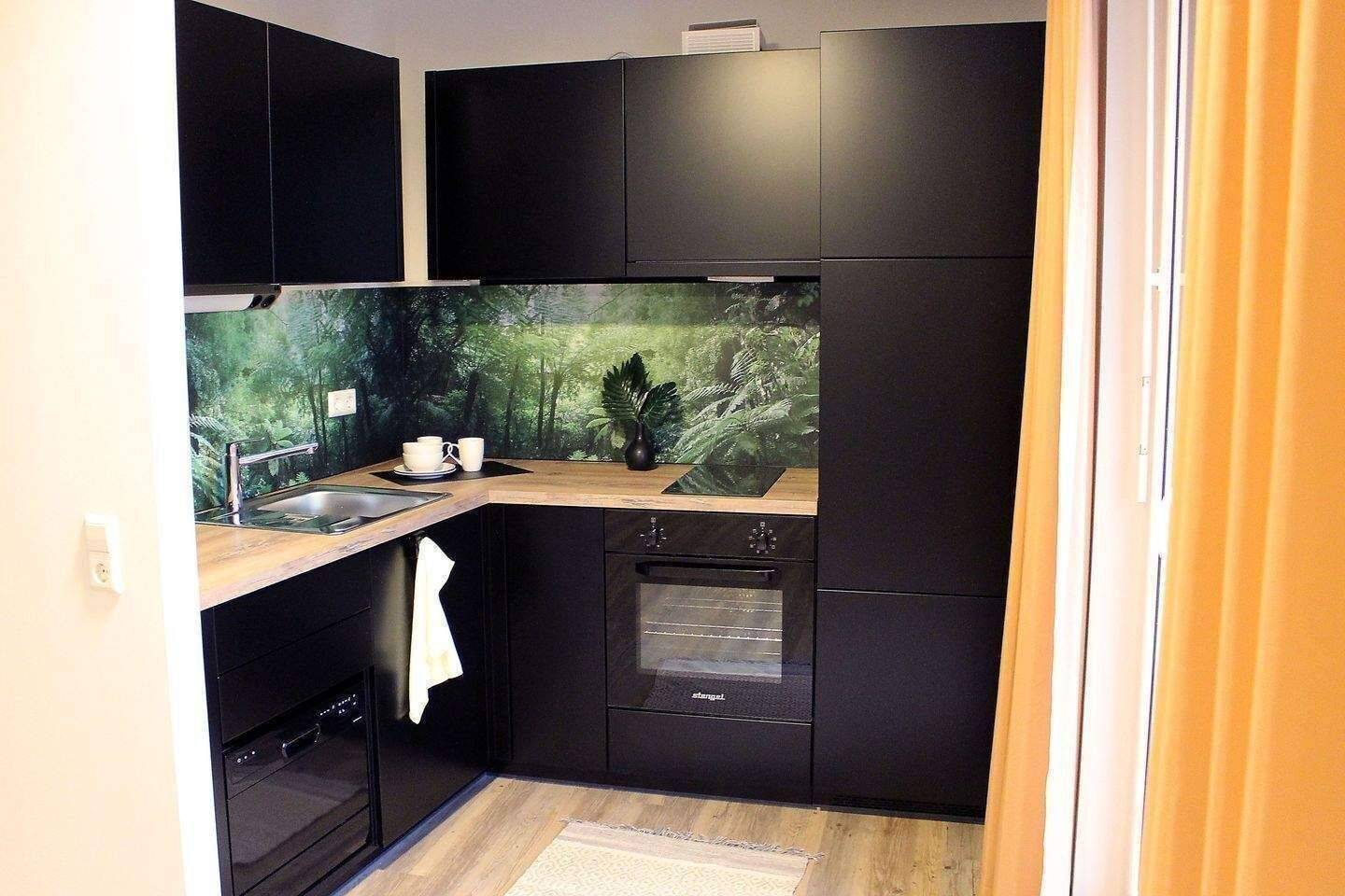 Möbliertes Penthouse XL-Apartment mit Dachterrasse, 12051 Berlin (Neukölln)