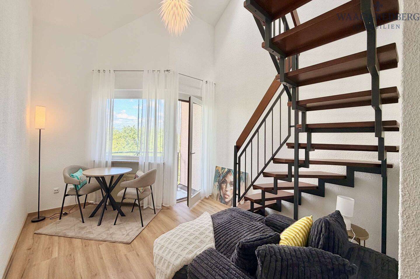 Charmante 2-Zimmer-Maisonettewohnung auf Erbpacht – modernisiert & bezugsfrei!, 93053 Regensburg (Galgenberg Kasernenviertel Kumpfmühl-Ziegetsdorf-Neuprüll Oberisling-Graß)