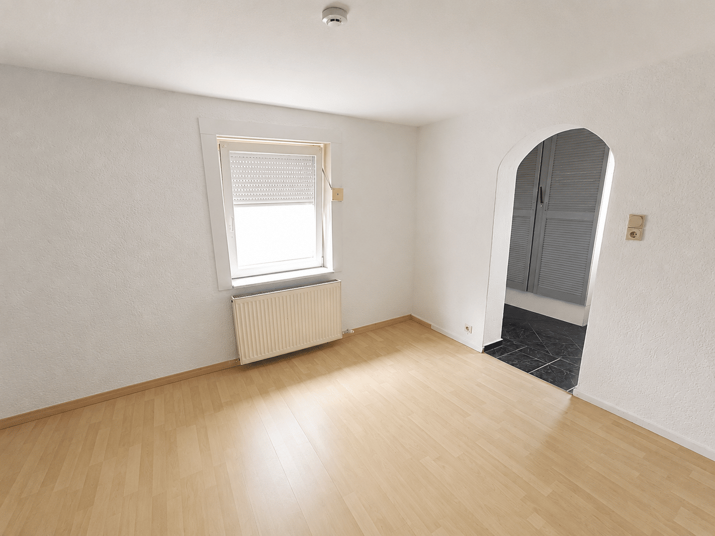 Bezahlbares Eigenheim statt Wohnung – kleine Doppelhaushälfte mit Terrasse und neuer Heizung, 94060 Pocking