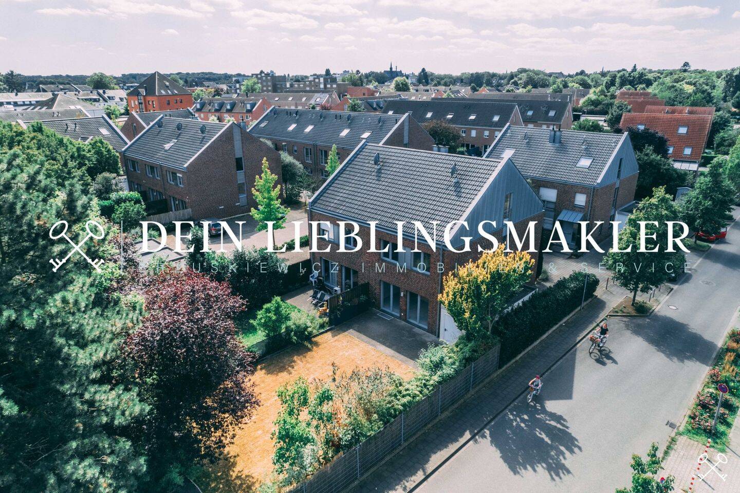 CHARMANTES EINFAMILIENHAUS IN FAMILIENFREUNDLICHER LAGE UND IDEALER ANBINDUNG!, 41065 Mönchengladbach (Hardterbroich Hermges Lürrip Pesch)