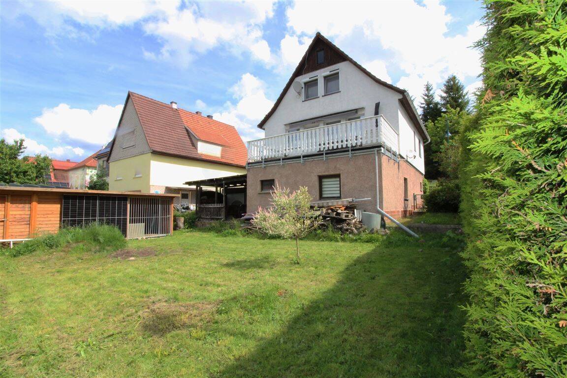 Mehr Platz als erwartet – vielseitiges Einfamilienhaus mit großem Garten & Carports, 98544 Zella-Mehlis