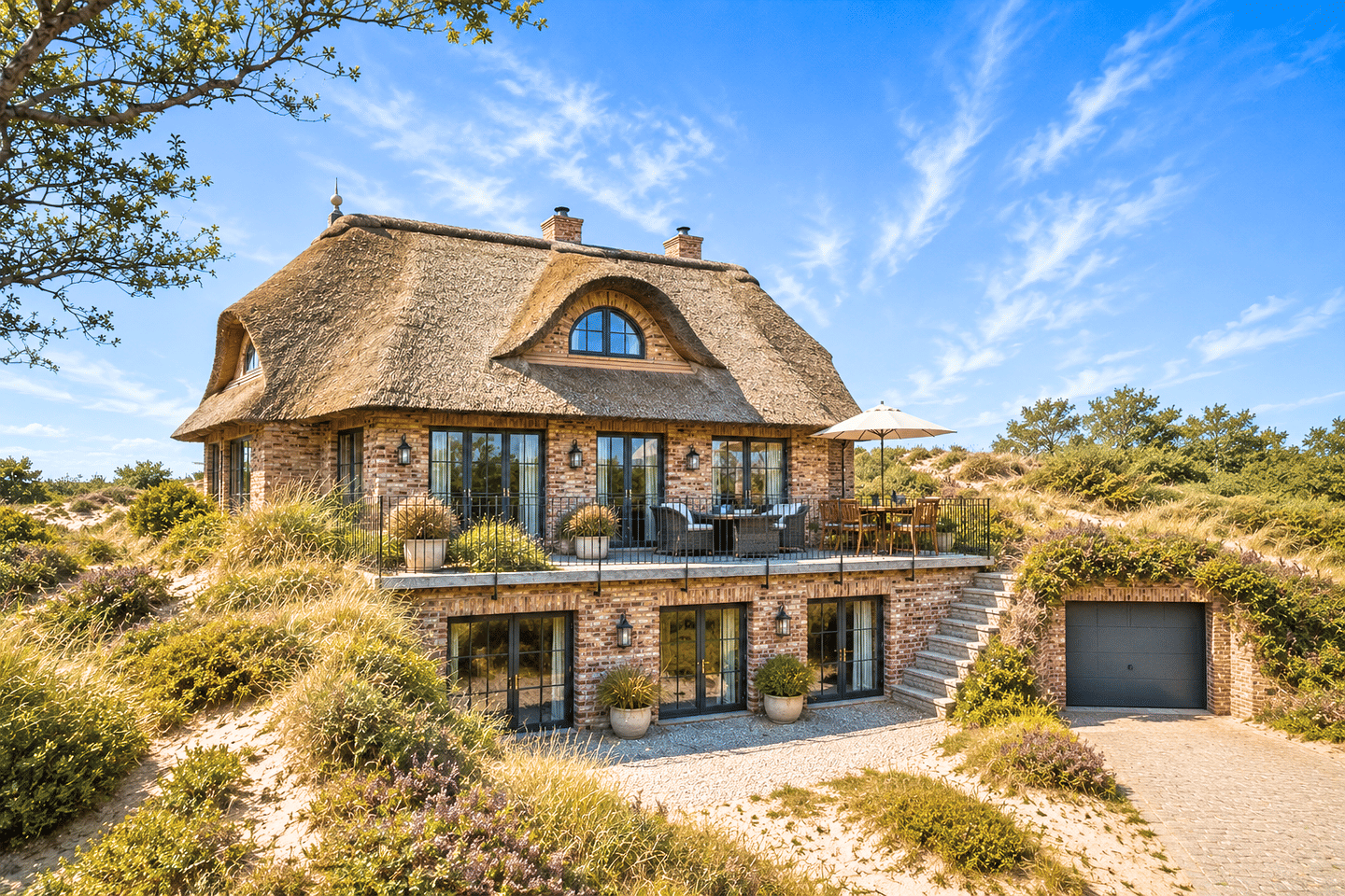 Seltenes Baugrundstück: Dünenlage in Rantum, nur wenige Schritte zum Weststrand, 25980 Sylt