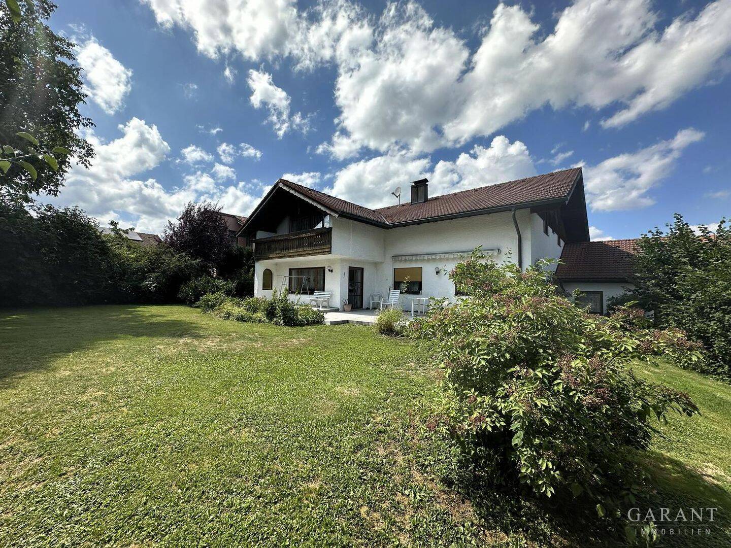 Großzügiges Einfamilienhaus mit Potenzial zur Aufteilung in zwei Wohneinheiten, 82395 Obersöchering