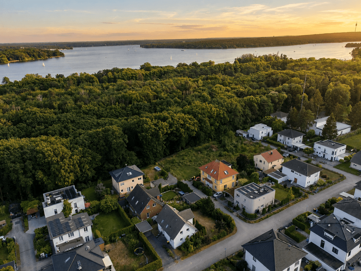KENSINGTON EXKLUSIV – Wo Garten, Ruhe und Havelnähe auf modernes Wohnen treffen, 14089 Berlin (Spandau Gatow Kladow Kolonie Windmühlenberg)