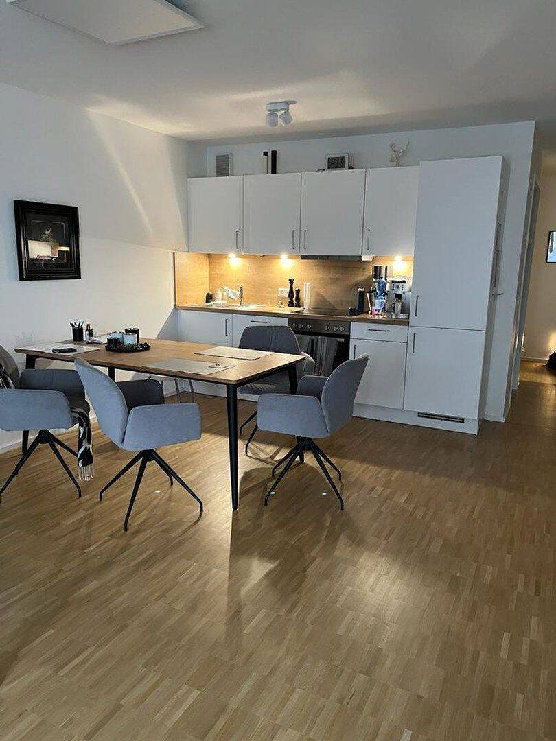 Modern wohnen, zentral leben – 2 Zimmer mit Dachgartenblick HC18, 93055 Regensburg (Brandlberg-Keilberg Burgweinting-Harting Innenstadt Ostenviertel Schwabelweis)