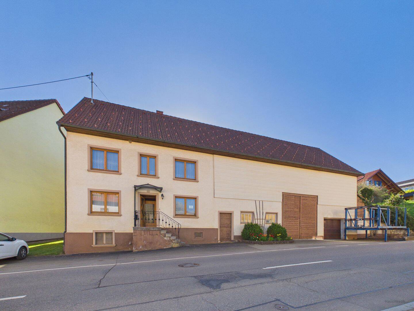 Wohnen mit Herz & Raum – vielseitiges Generationenhaus mit Potenzial, 78176 Blumberg