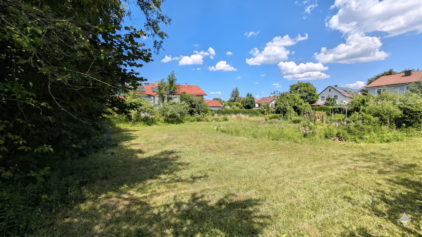 Ohne Provision – Zu Fuß zur S-Bahn – Ruhiges Wohnviertel – 825 m² Baugrundstück (mit Altbestand), 82041 Oberhaching