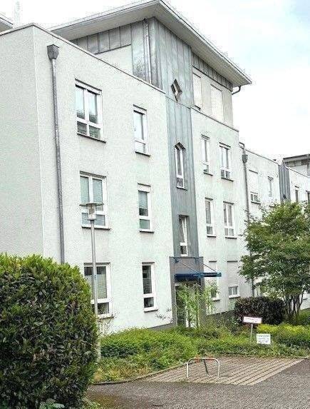 1 OG. Super Lage! Bad Wilhelmshöhe. Zwischen Bergpark und ICE-Bahnhof. Tiefgarage. Hinterhausbebauung., 34131 Kassel (Bad Wilhelmshöhe Brasselsberg Kirchditmold)
