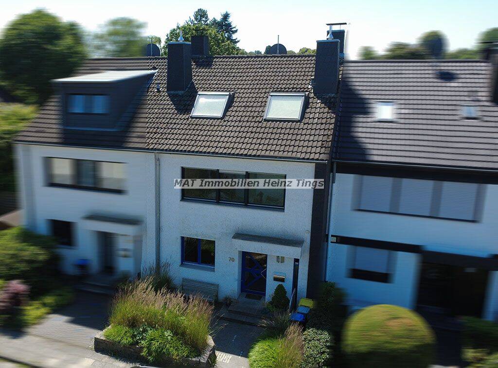 Wohnhaus in Düsseldorf – Hubbelrath – mit sonnigem Prachtgarten, 40629 Düsseldorf (Gerresheim Grafenberg Hubbelrath Ludenberg Rath)
