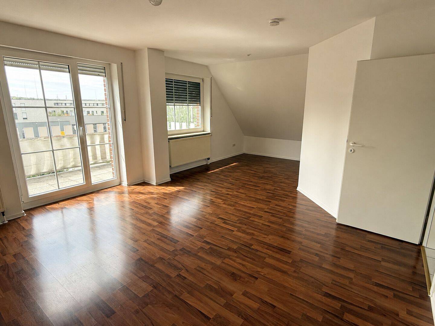 3-/4 Zimmer Wohnung mit Südbalkon und Außenstellplatz in Uni Nähe-Paderborn, 33100 Paderborn