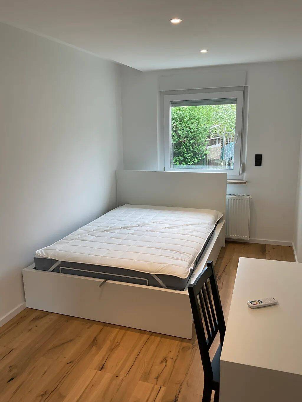 Stilvolles WG-Zimmer in hochwertig ausgestatteter Wohnung – Nürnberg | Schnorrstraße 7A, 90471 Nürnberg (Dutzendteich Langwasser Neuselsbrunn Stadion Zollhaus)
