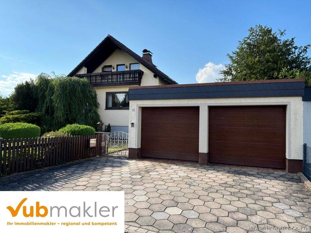 Stilvolles Einfamilienhaus mit Einliegerwohnung und großzügigem Grundstück in Arzberg, 95659 Arzberg