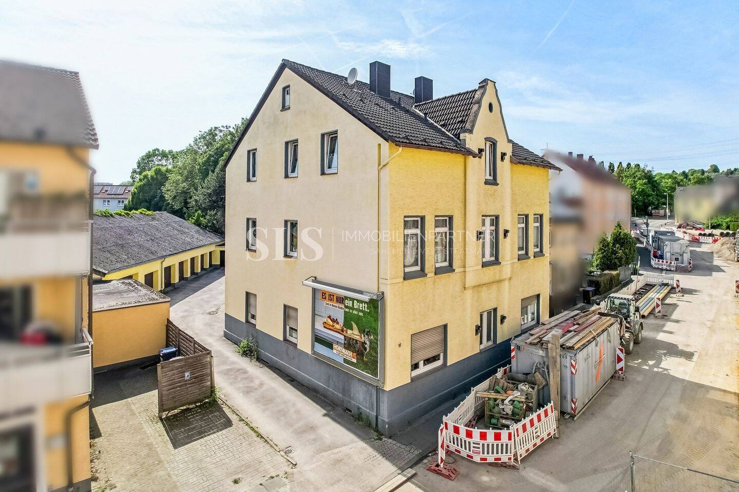 Mehrfamilienhaus mit sieben Wohneinheiten, neun Garagen und zusätzlichem Mietsteigerungspotenzial, 58453 Witten