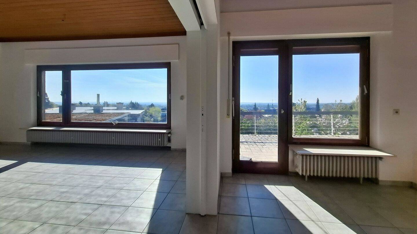 Panorama-Bungalow mit Anbau (1983) in exklusiver Lage von Ober-Rosbach mit Blick über die Wetterau. Barrierearm., 61191 Rosbach v.d. Höhe