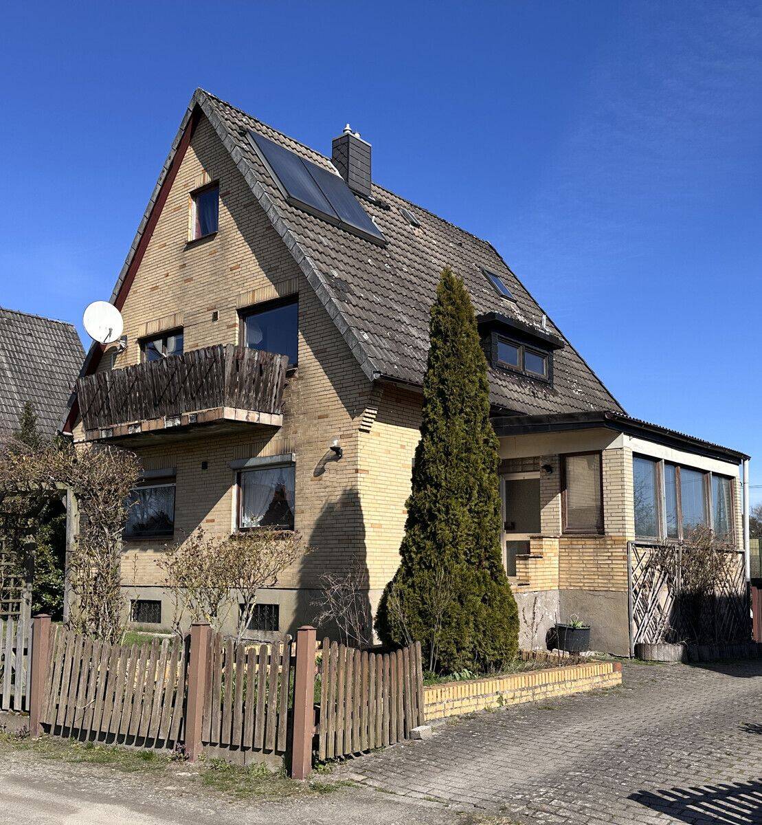 Zweifamilienhaus mit Bauplatz in Meckelfeld, 21217 Seevetal