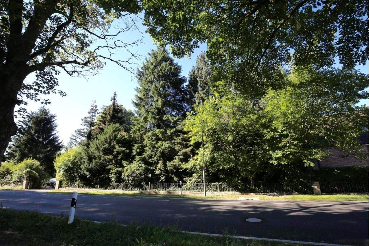 Attraktives Baugrundstück mit 2 Familienhaus in zentraler Lage!, 21217 Seevetal