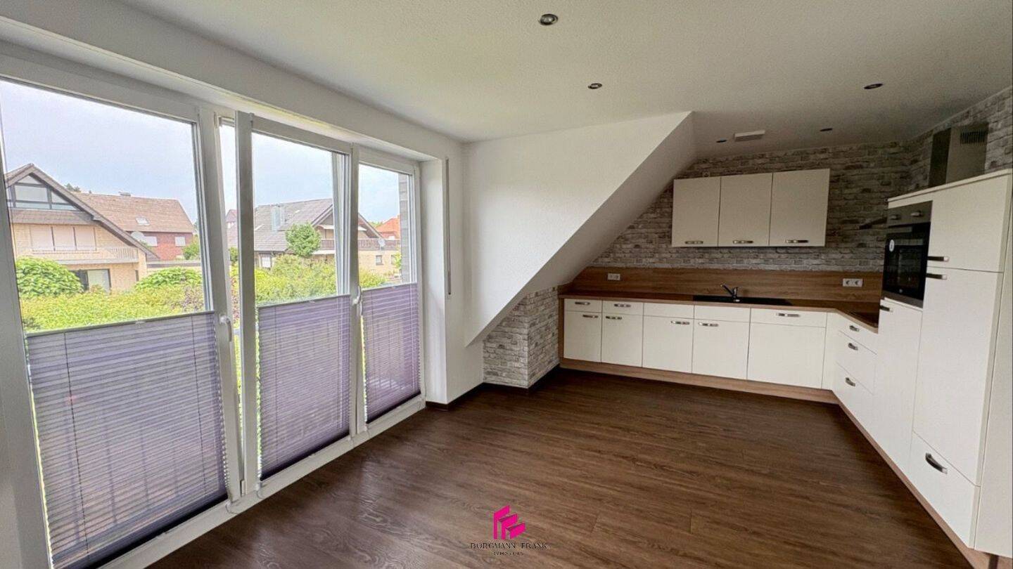 Fürstenau | Moderne 3-Zimmer-Dachgeschosswohnung mit Carportstellplatz, 49584 Fürstenau
