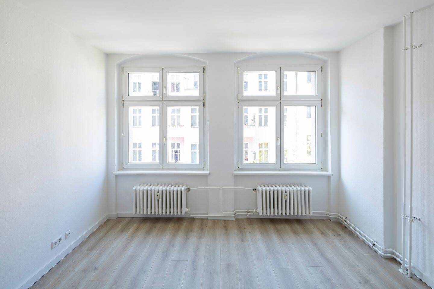 Altbauträume im Wrangelkiez | Bezugsfreie 2-Zimmer-Wohnung, lichtdurchflutet mit Balkon!, 10999 Berlin (Friedrichshain-Kreuzberg Kreuzberg)