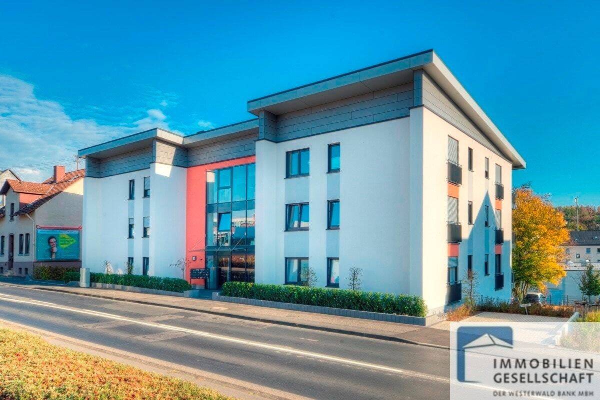 Moderne und attraktive 3 Zimmer-Stadtwohnung, 57610 Almersbach
