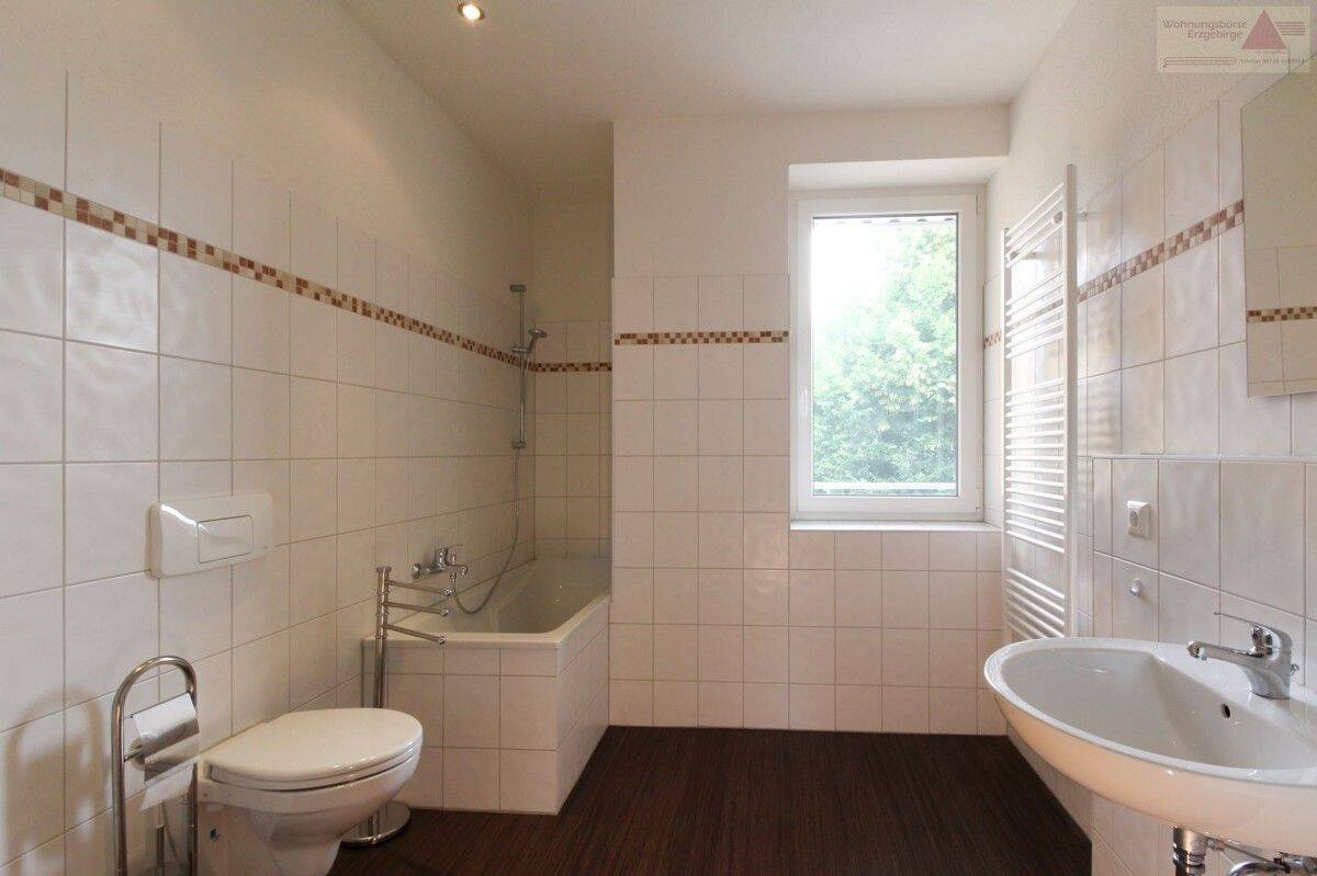 Schicke 2-Raum-Wohnung mit Balkon im Zentrum von Aue, 8280 Aue-Bad Schlema