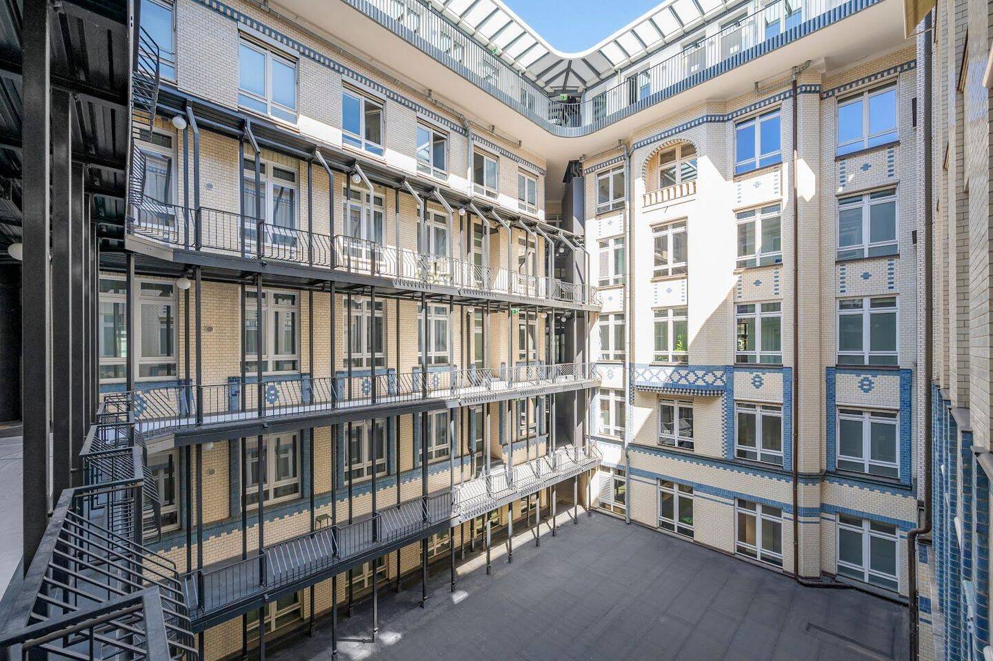 Klassischer Altbaucharakter trifft modernen Wohnkomfort, 20457 Hamburg (Mitte)