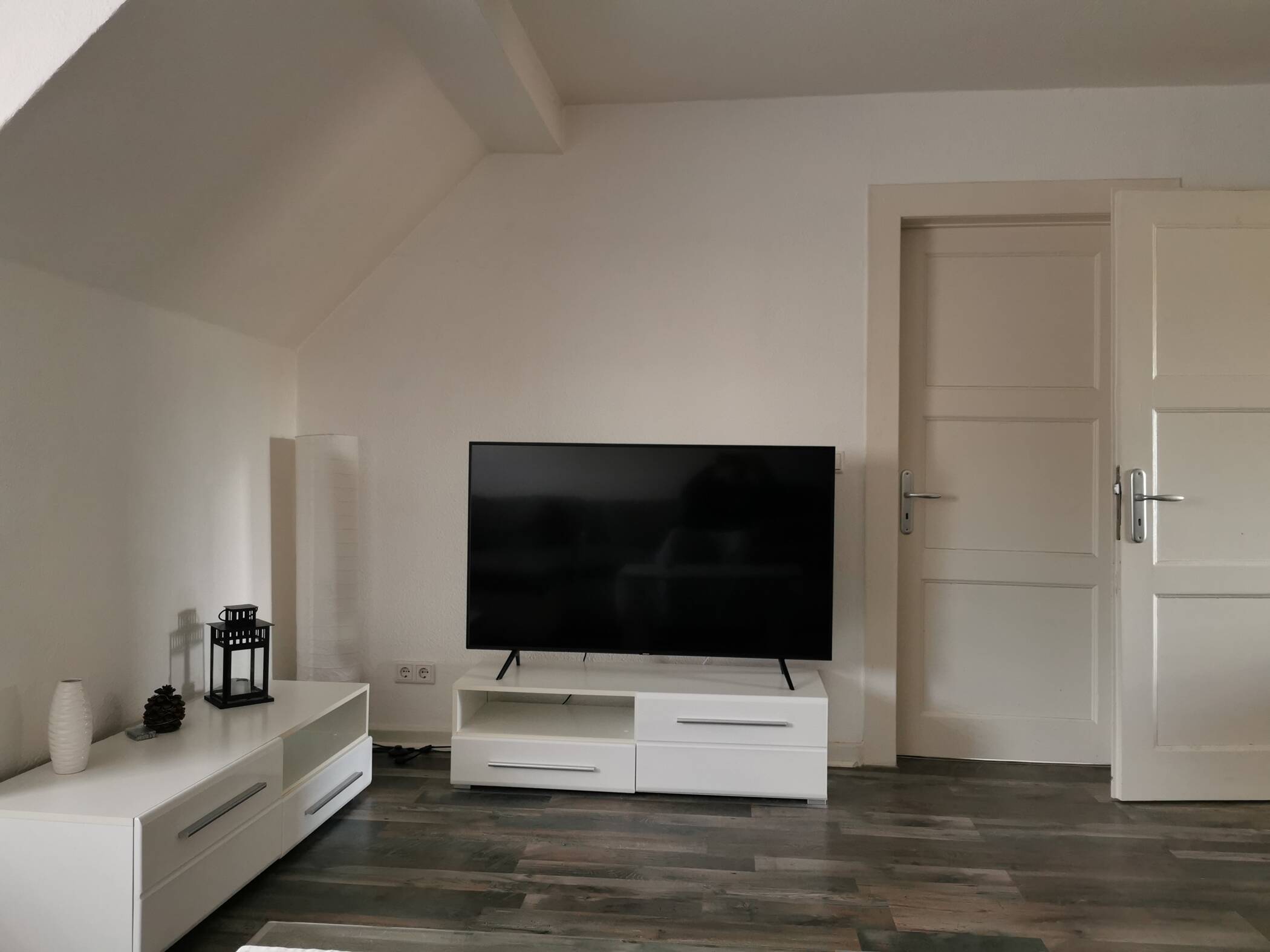 Schöne Wohnung in saniertem Haus in ruhiger, grüner Wohnlage von Kirchen, 57548 Kirchen (Sieg)