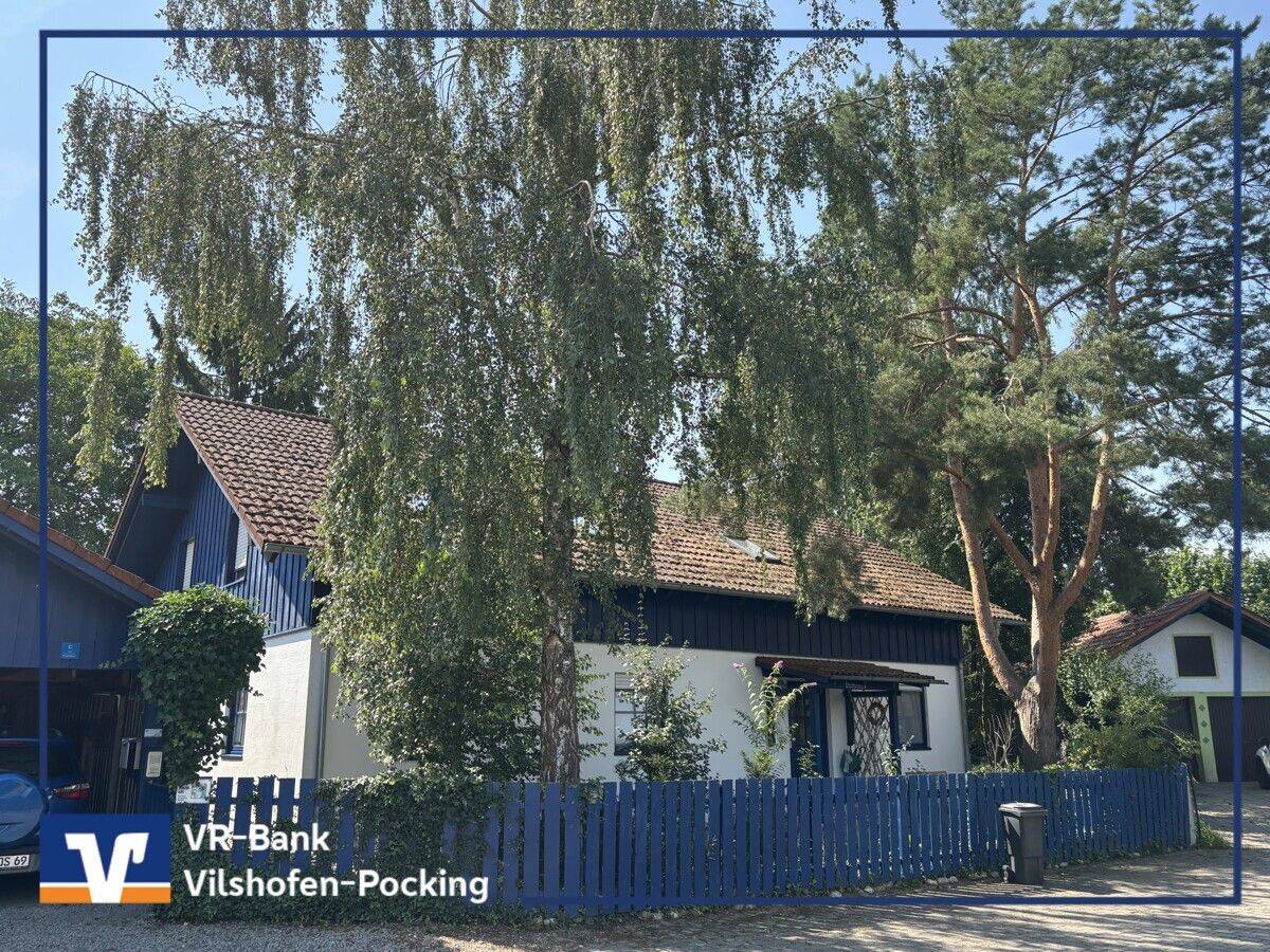 Schmuckstück in Egglfing für Anleger oder Eigennutzer: Zweifamilienhaus mit viel Platz, 94072 Bad Füssing