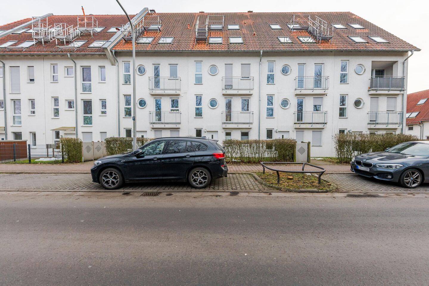 Helle 2-Zimmer-Wohnung mit Balkon in Bergen-Enkheim, 60388 Frankfurt am Main (Bergen-Enkheim Seckbach)
