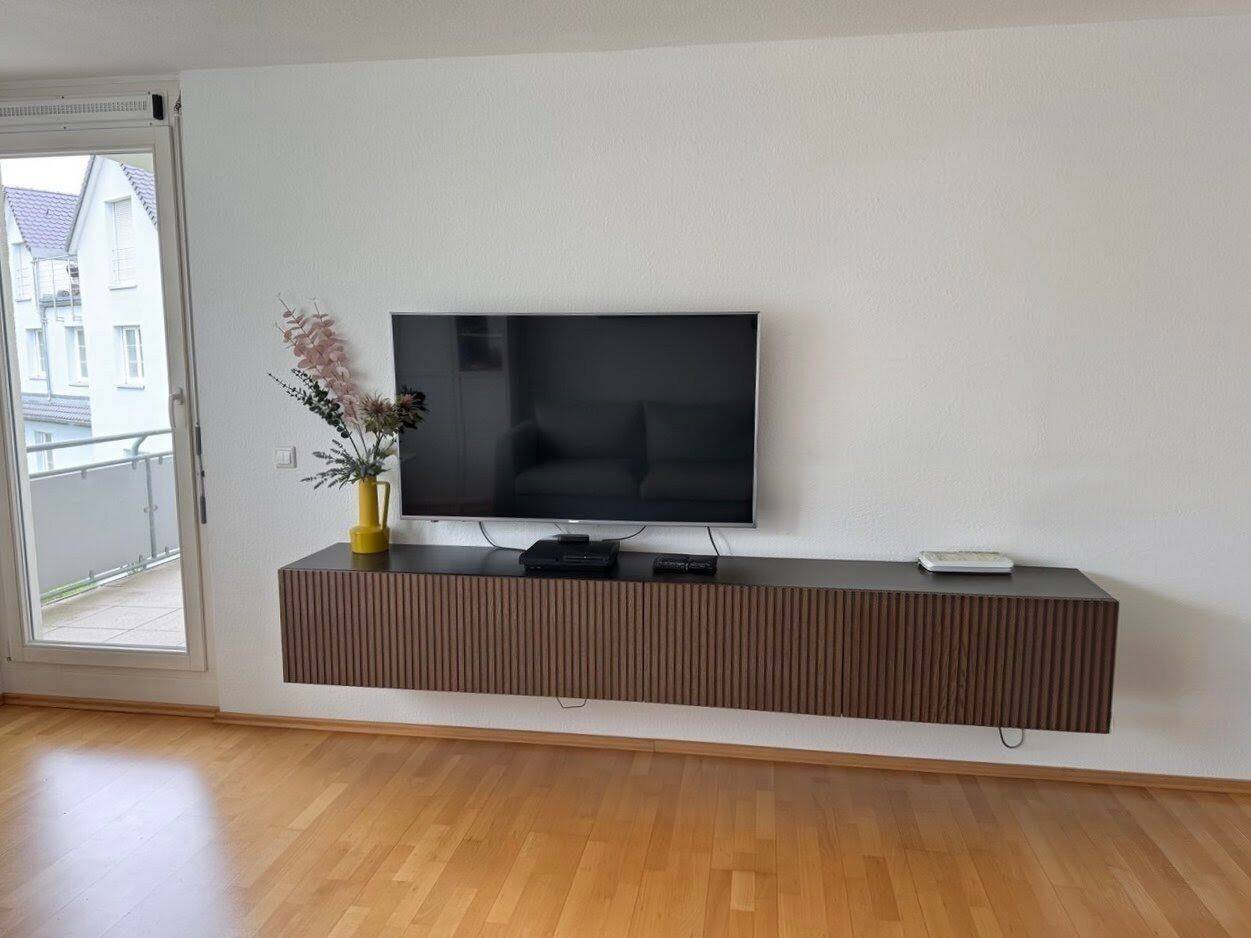 Top-Anbindung & Teilmöbliert: Helle 80 m² Wohnung mit 2 Balkonen und Tiefgarage (S-Bahn in 1 Min.), 70565 Stuttgart (Dürrlewang Fasanenhof Möhringen Rohr Vaihingen)